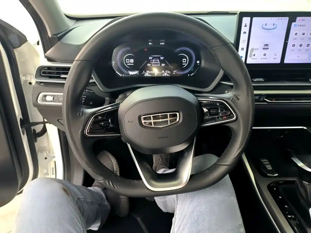 Geely Emgrand — миниатюра 11