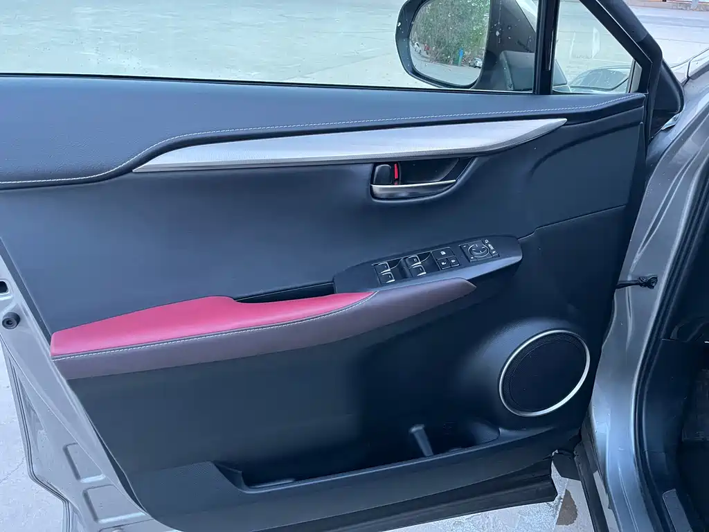 Lexus NX — миниатюра 44