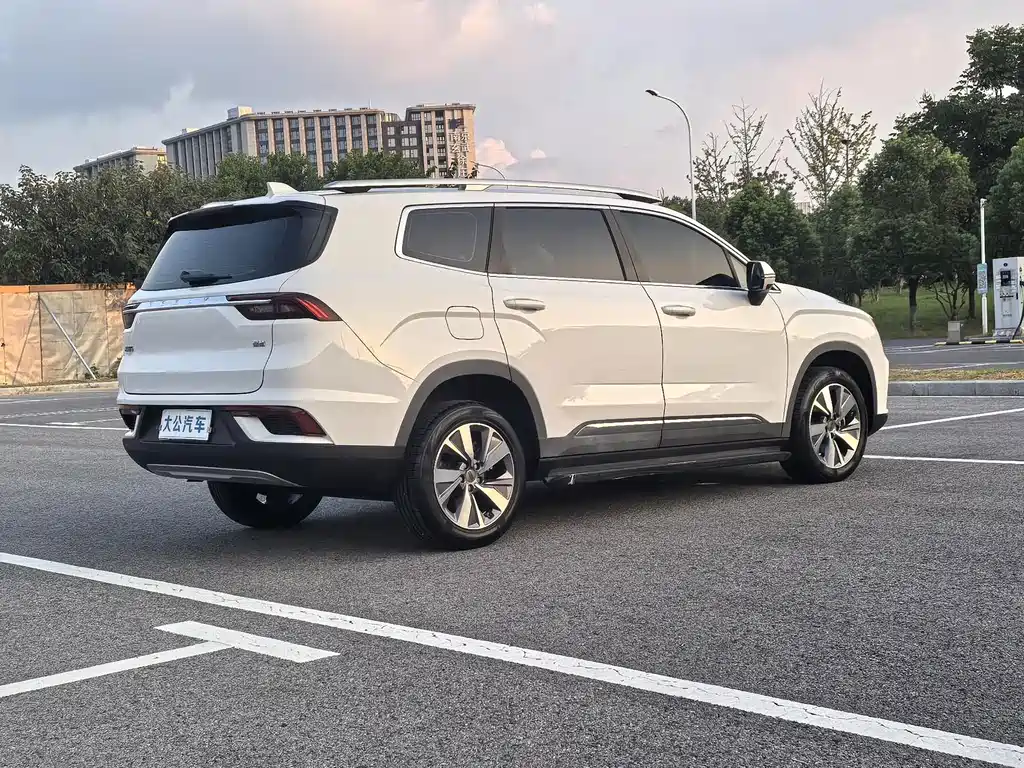 Geely Haoyue — миниатюра 15