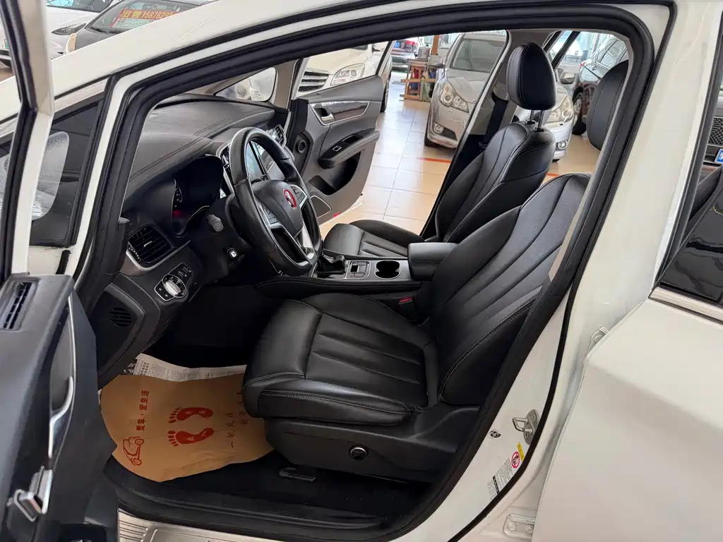 BYD MAX — миниатюра 26