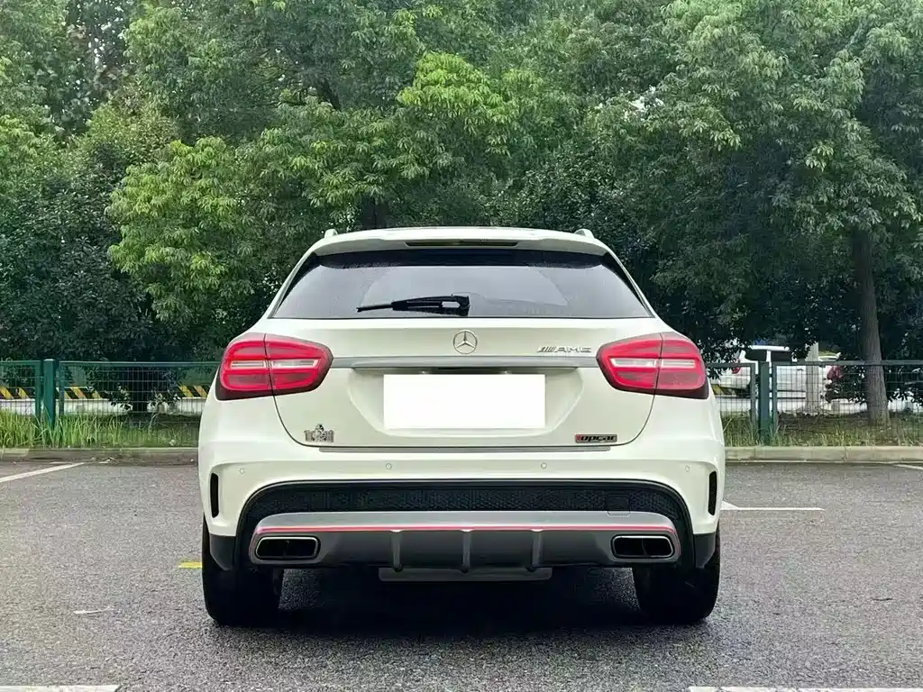 Mercedes-Benz GLA AMG — миниатюра 7