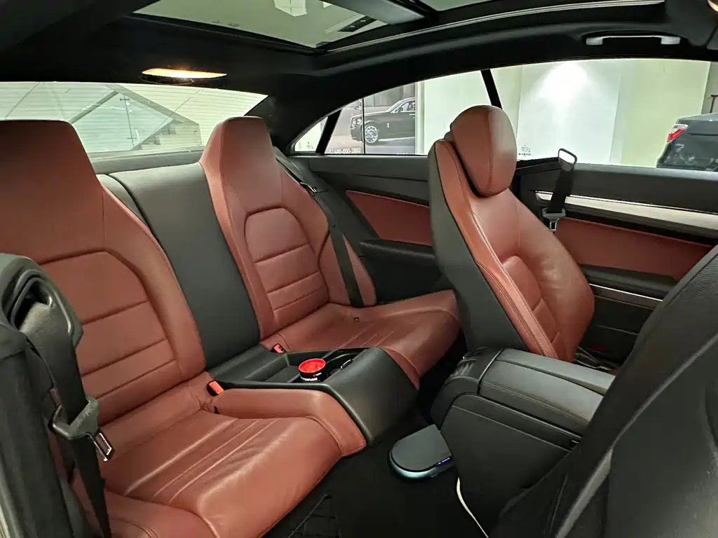 Mercedes-Benz E-Class (Import) — миниатюра 6