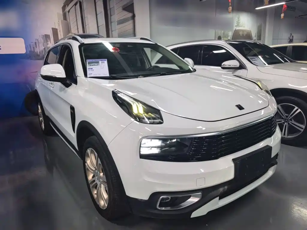Lynk & Co 01 2017 2.0T Pro
