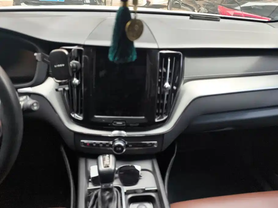 Volvo XC60 — миниатюра 13
