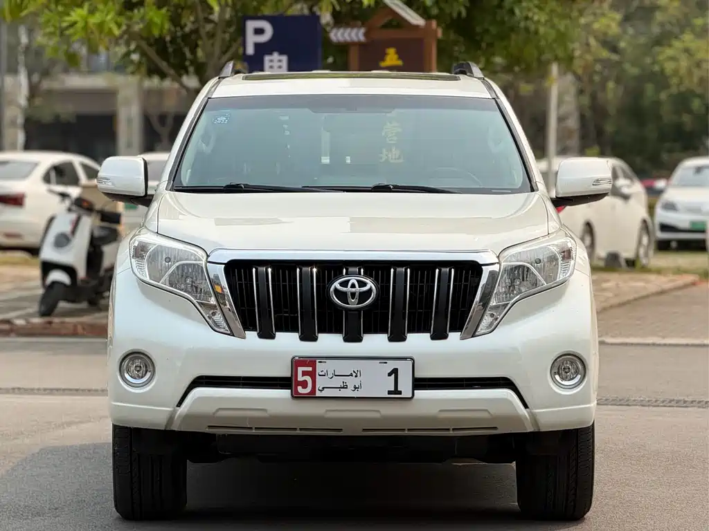 Toyota Land Cruiser Prado 2016 2.7L AT Standard