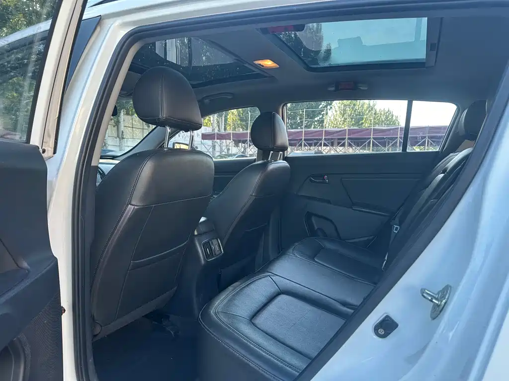 Kia Sportage — миниатюра 12