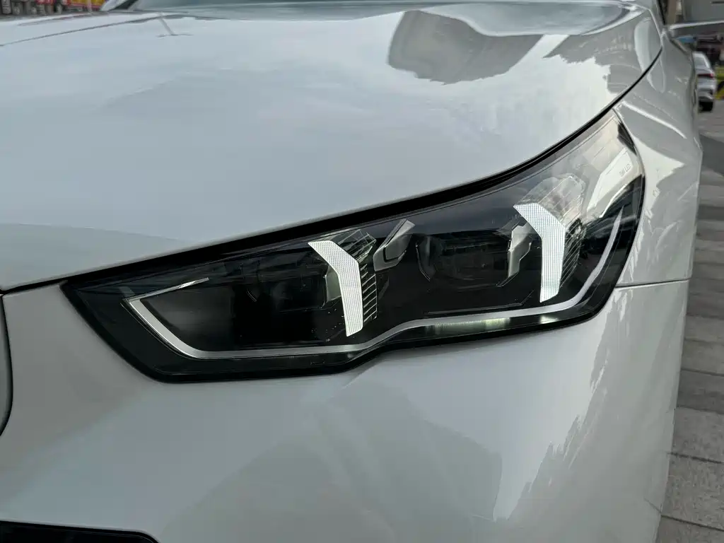 BMW 5 Series — миниатюра 21