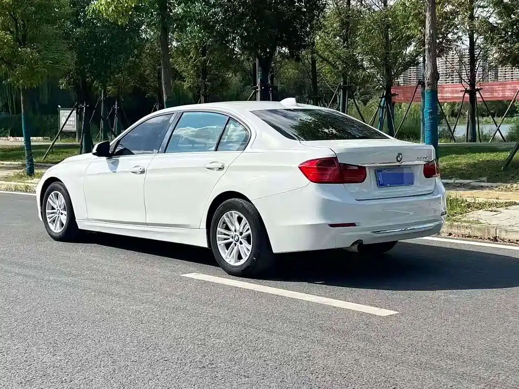 BMW 3 Series — миниатюра 10