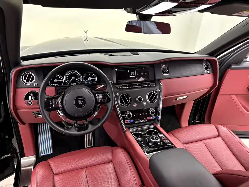 Rolls-Royce Cullinan — миниатюра 13