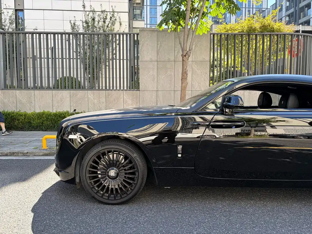 Rolls-Royce Wraith 6.6T Standard Type, фото 2
