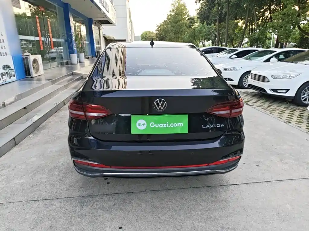 Volkswagen Lavida — миниатюра 6