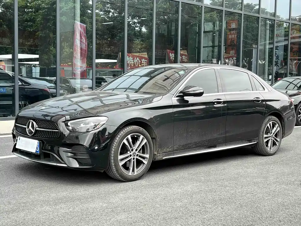 Mercedes-Benz E-Class 2022
