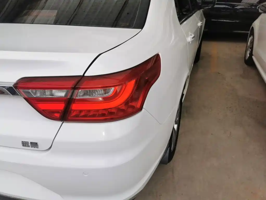 Geely Vision — миниатюра 8
