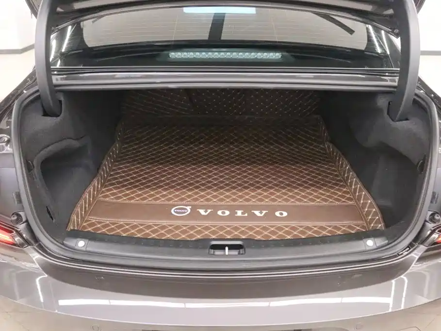 Volvo S90 — миниатюра 19