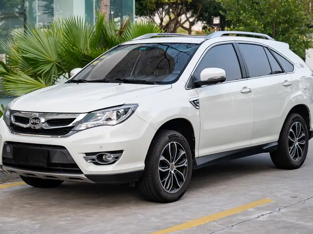 Купить BYD S7