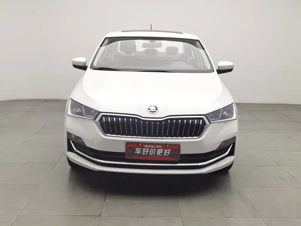 Skoda Rapid — миниатюра 3