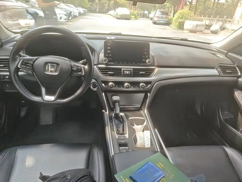 Honda Accord — миниатюра 10