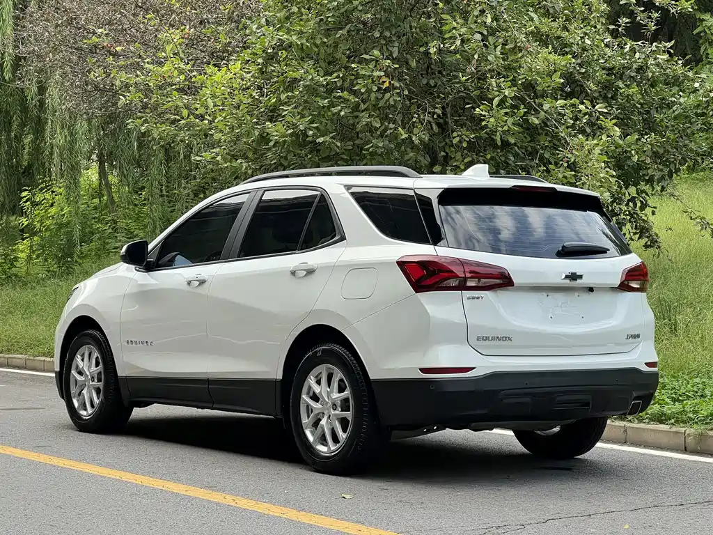 Chevrolet Equinox — миниатюра 7