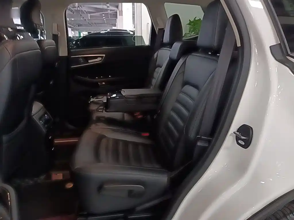 Ford Edge — миниатюра 17