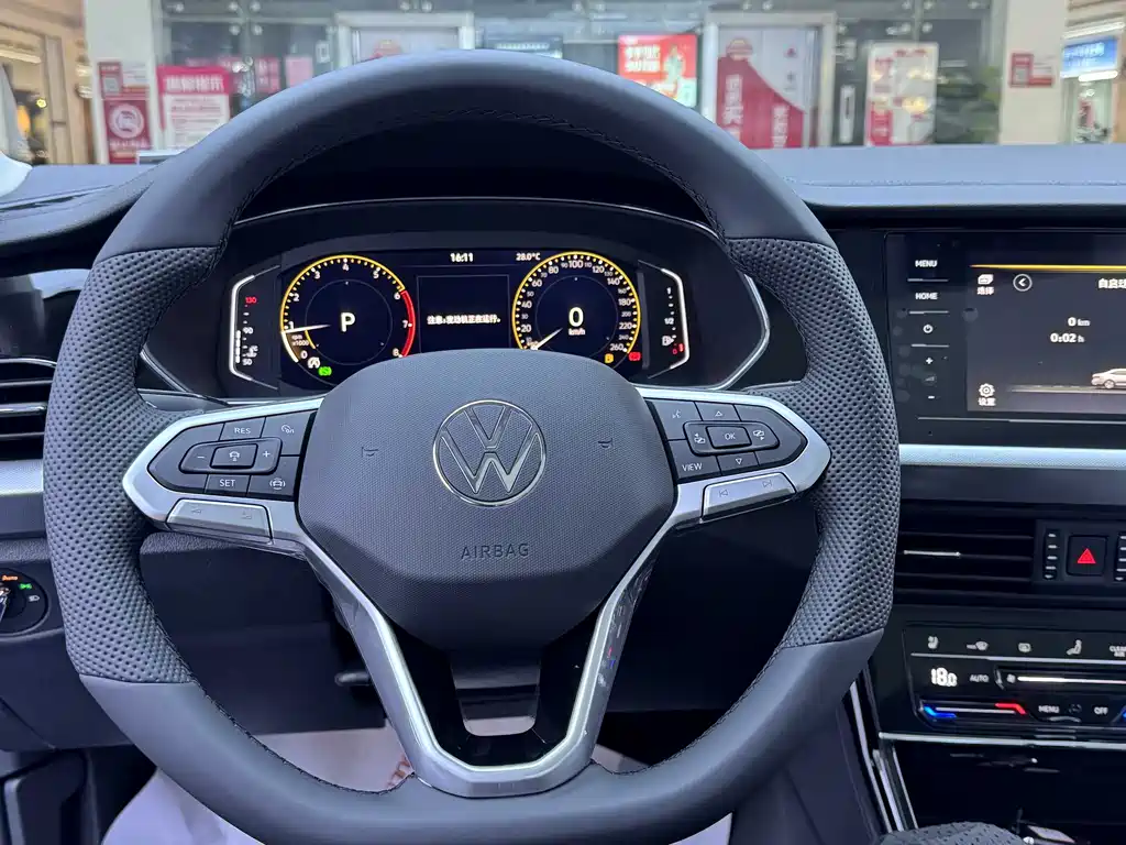 Volkswagen Passat 2026 380TSI