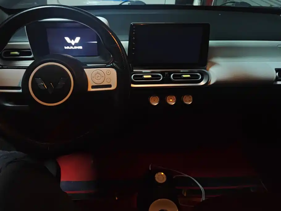 Wuling MINIEV — миниатюра 12