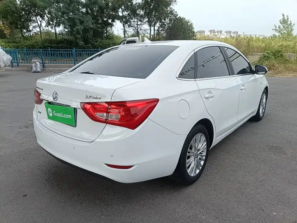 Buick Excelle — миниатюра 7