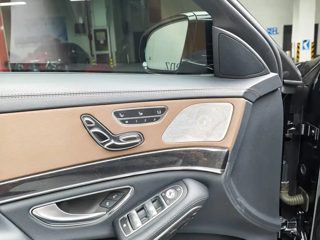 Mercedes-Benz S-Class — миниатюра 10