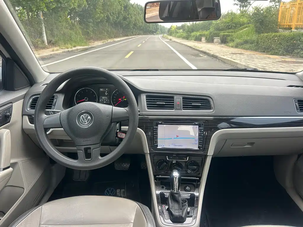 Volkswagen Gran Lavida — миниатюра 10
