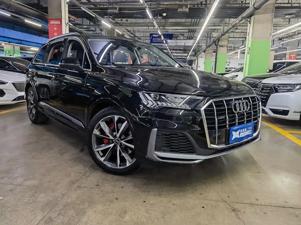 Audi Q7 2023 55 TFSI quattro S line Sport