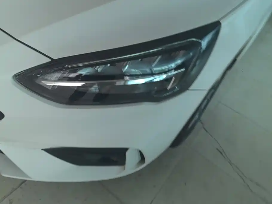 Ford Focus — миниатюра 5