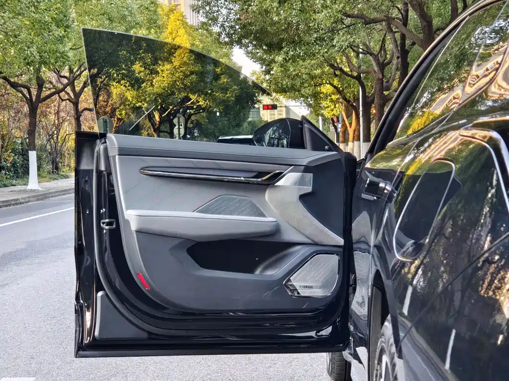 ZEEKR EXTREME KRYPTON 001