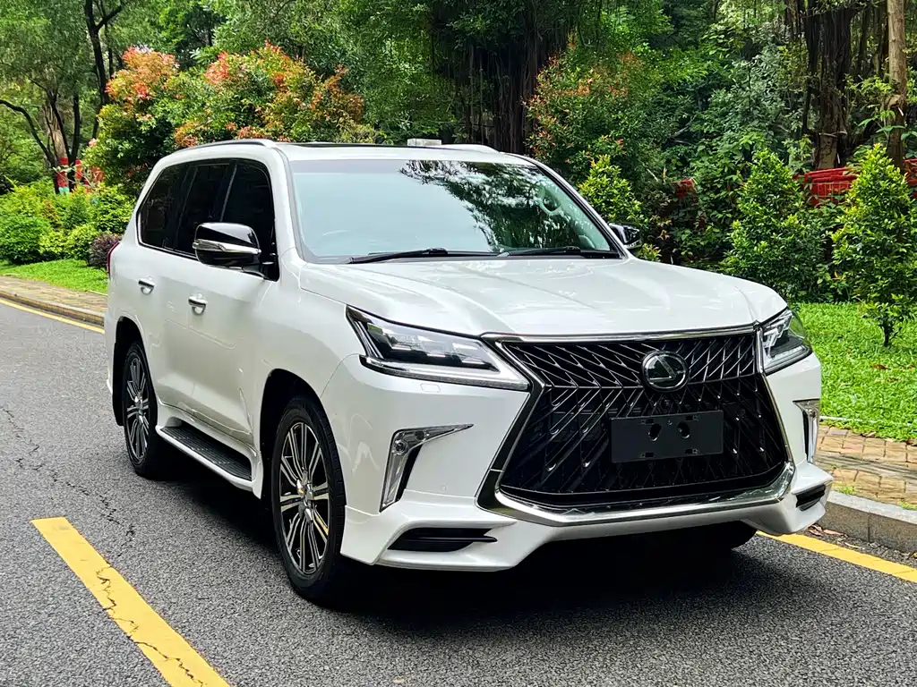 Lexus LX — миниатюра 3