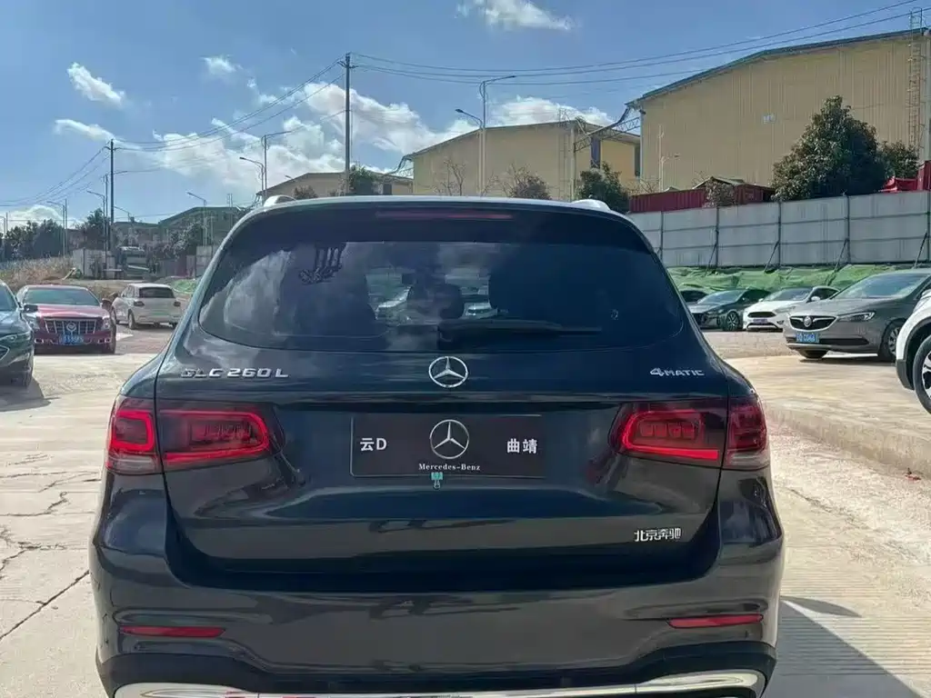 MERCEDES-BENZ GLC
