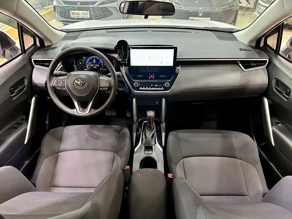 Toyota Frontlander — миниатюра 12