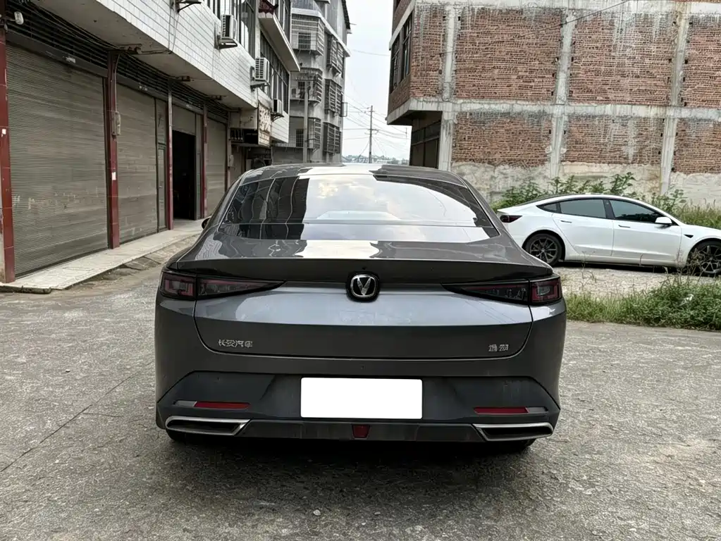 Changan Eado — миниатюра 8