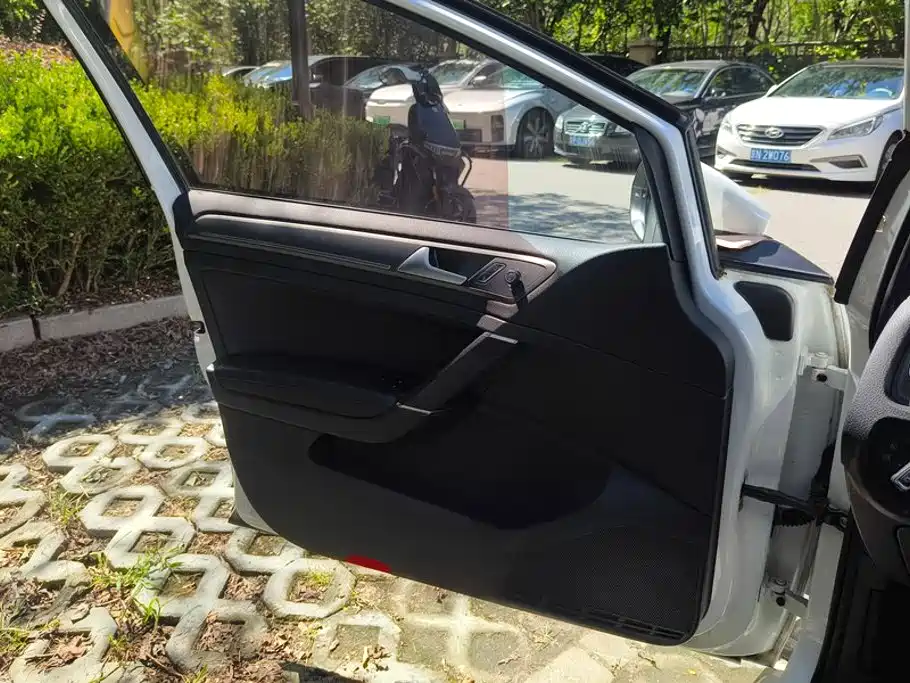 Volkswagen Golf — миниатюра 7