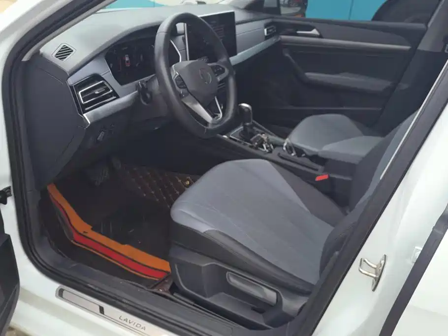 Volkswagen Lavida — миниатюра 9