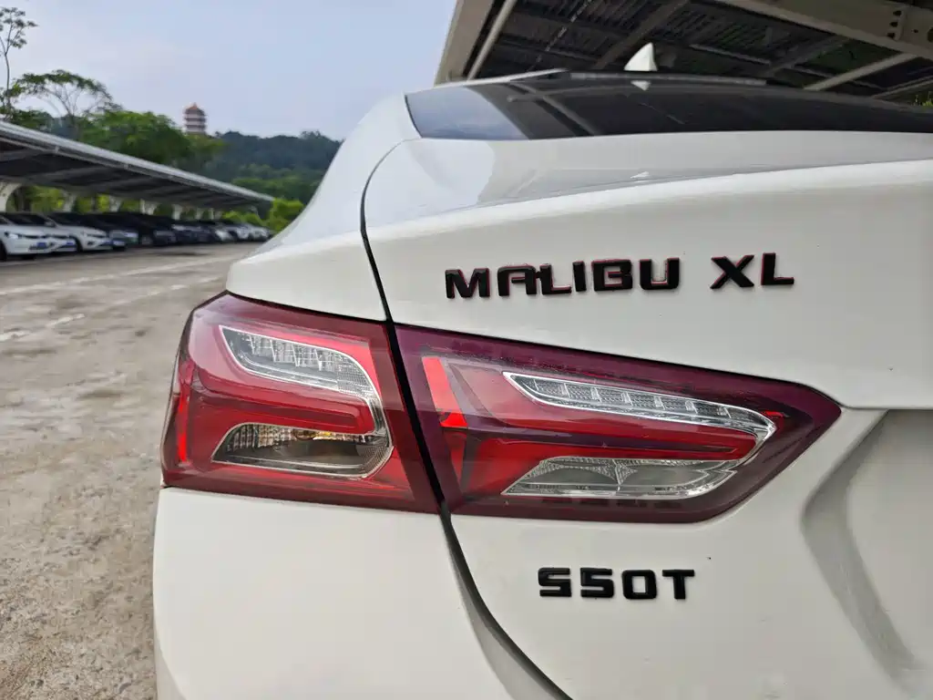 Chevrolet Malibu XL — миниатюра 10