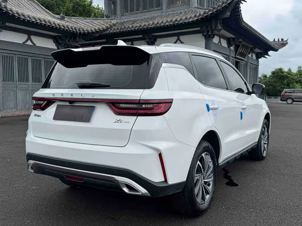 Geely Vision X6 — миниатюра 6