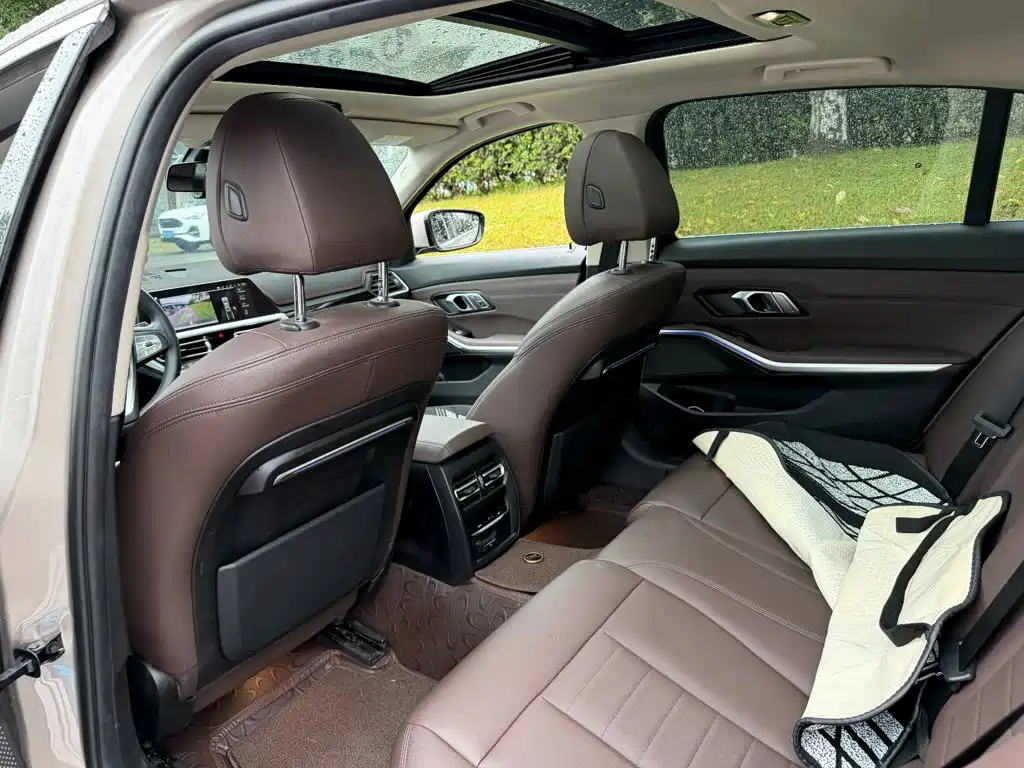 BMW 3 Series — миниатюра 11