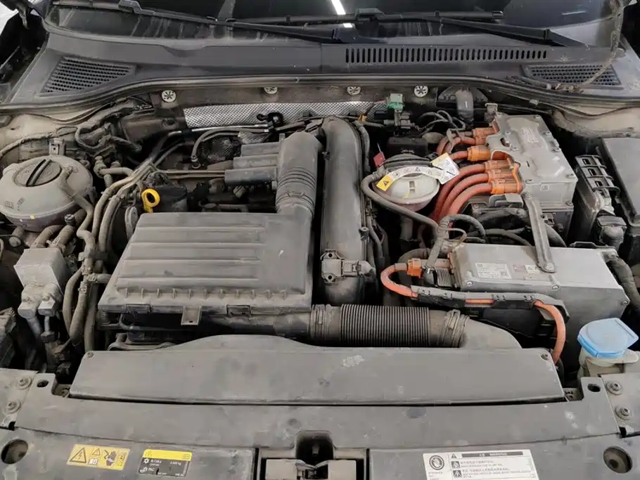 Volkswagen Passat PHEV — миниатюра 10