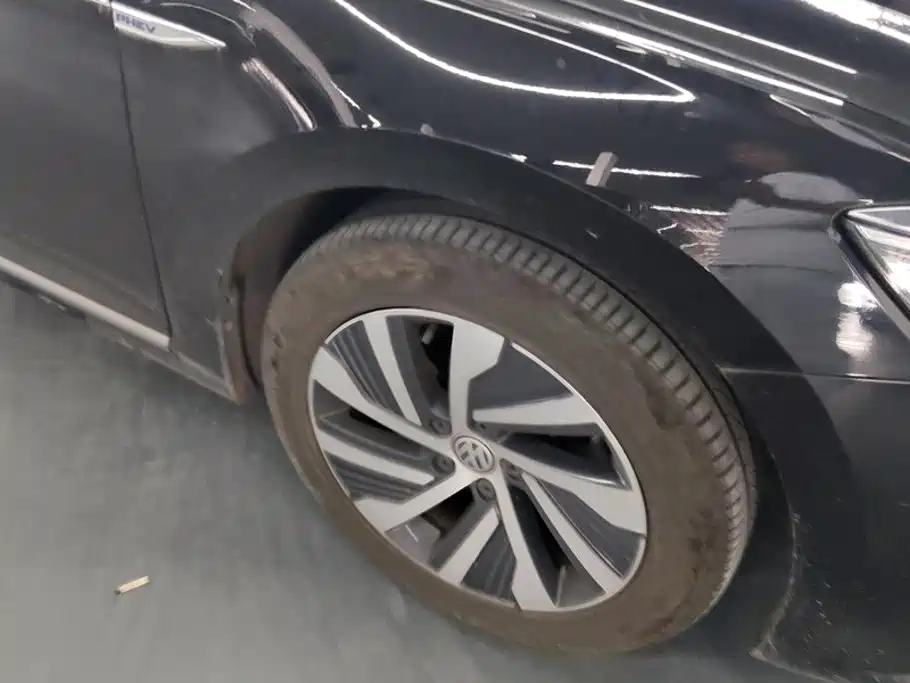 Volkswagen Passat PHEV — миниатюра 6