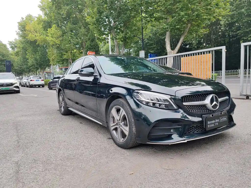 Mercedes-Benz C-Class — миниатюра 2