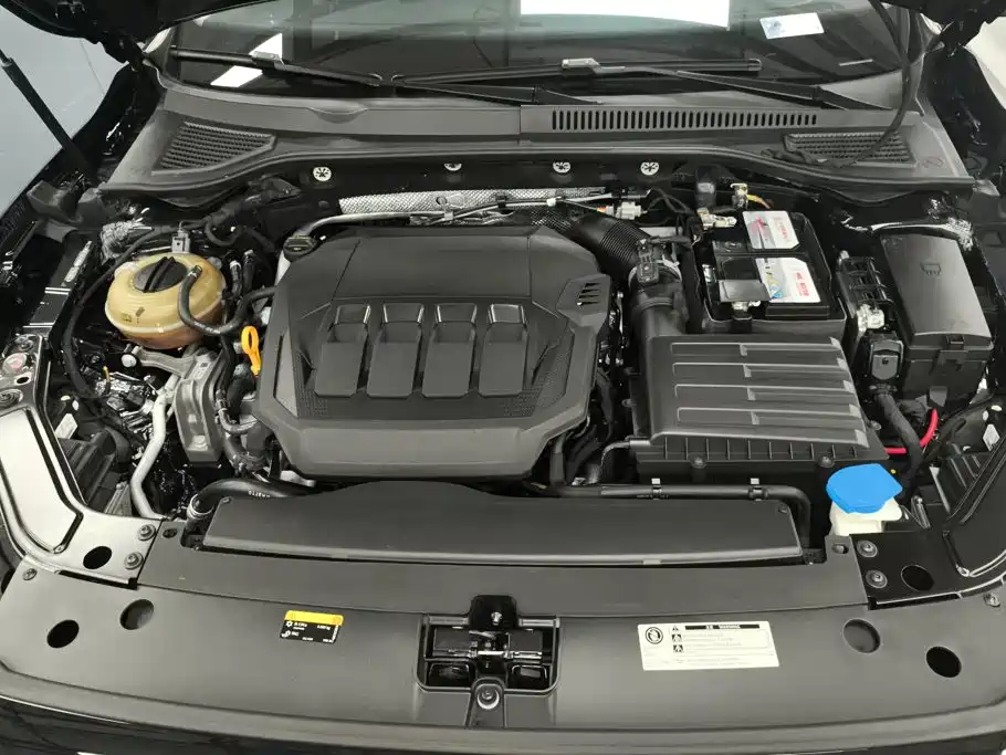 Volkswagen Passat 2022 330TSI Elite