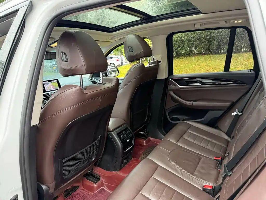 BMW X3 — миниатюра 11