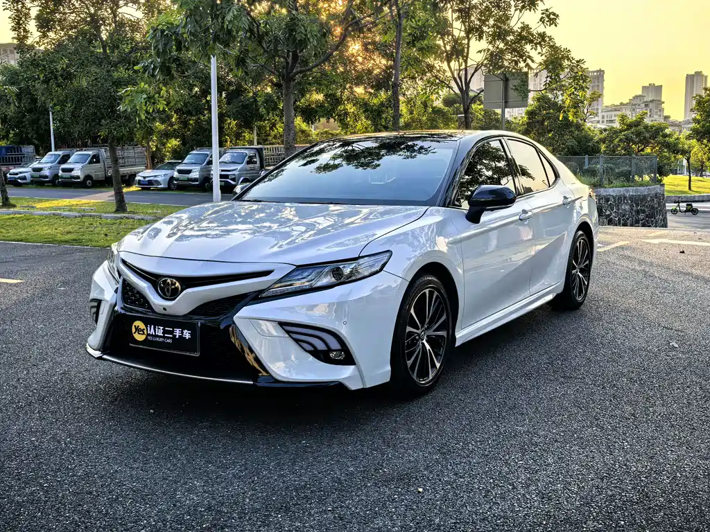 Toyota Camry 2019