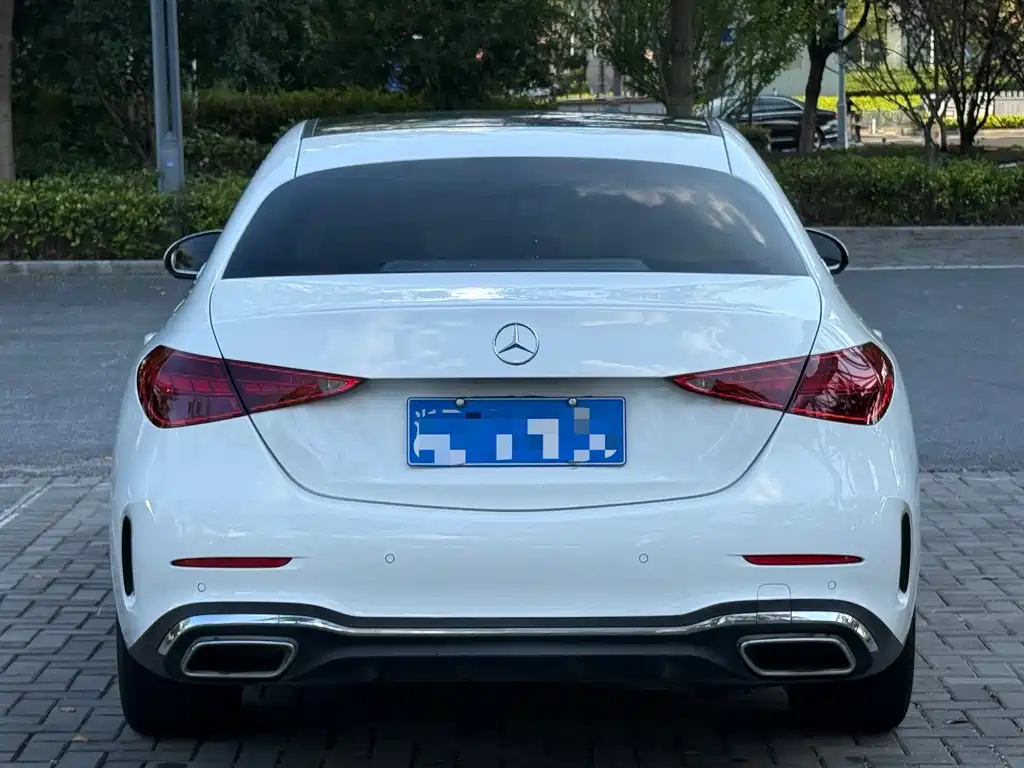 Mercedes-Benz C-Class — миниатюра 6