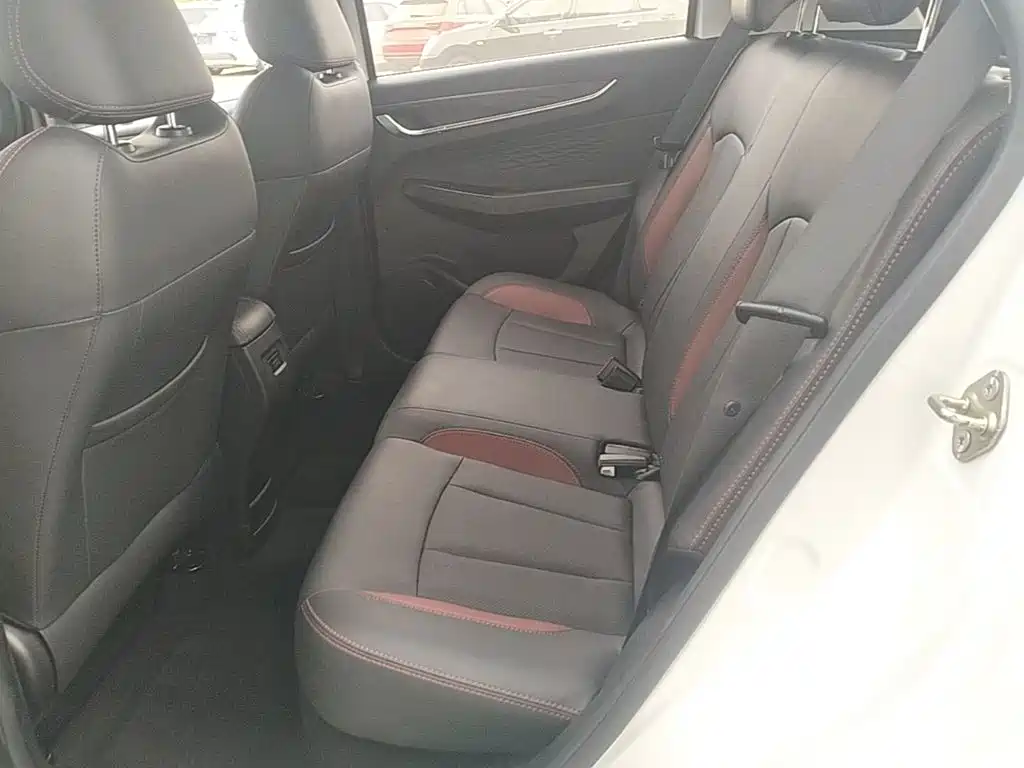 Geely Vision X3 — миниатюра 17