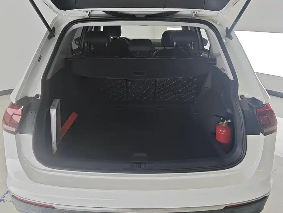Volkswagen Tiguan L — миниатюра 4
