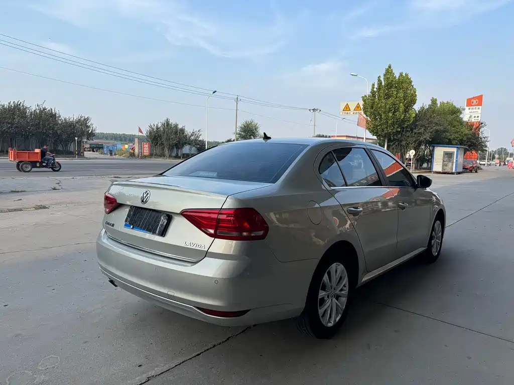 Volkswagen Lavida — миниатюра 13